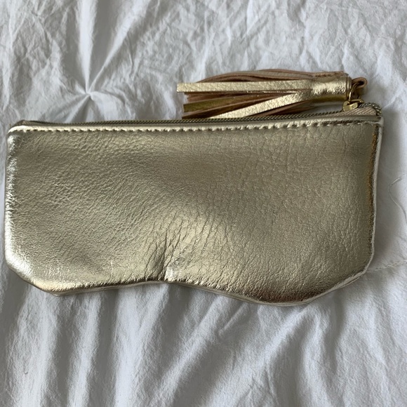 Gold glasses or pencil case - Picture 3 of 4